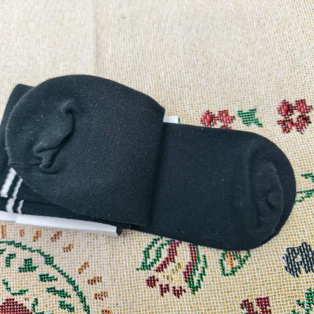 NWT ALO Yoga Throwback Sock 2 Pairs - M